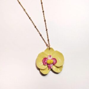 orquídea amarilla
